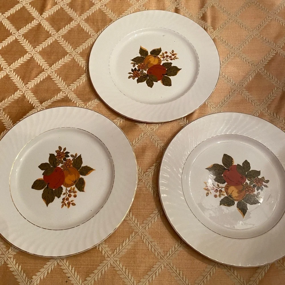 Wedgwood English Harvest 3 Plates Fruit Motif